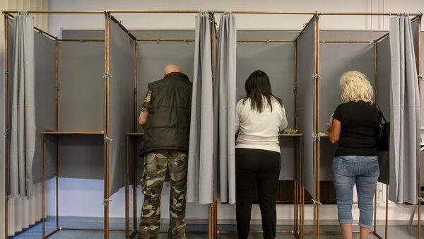 Polls open in 20 countries in European Parliament elections