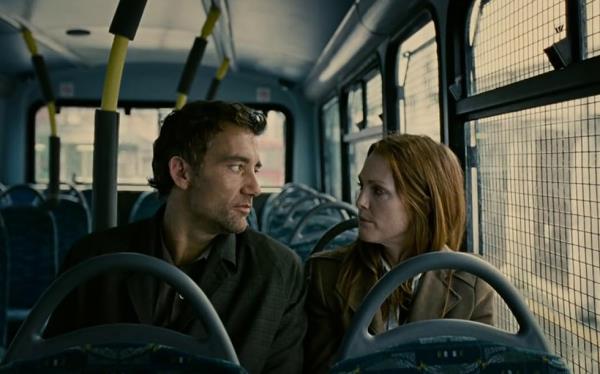 Clive Owen and Julianne Moore in Children of Men